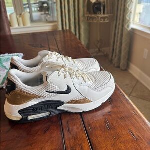 Nike Beige and Black Low-Top Sneakers